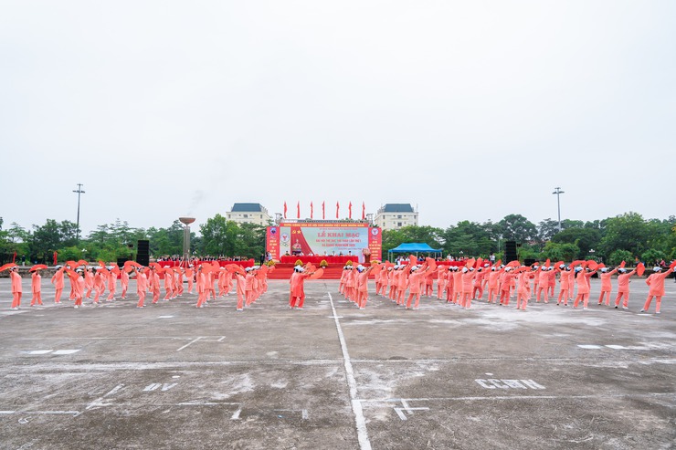 Những hình ảnh ấn tượng tại Lễ khai mạc Đại hội TDTT xã Quang Minh lần thứ I, năm 2025- Ảnh 106.