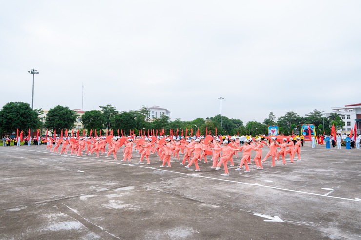Những hình ảnh ấn tượng tại Lễ khai mạc Đại hội TDTT xã Quang Minh lần thứ I, năm 2025- Ảnh 111.