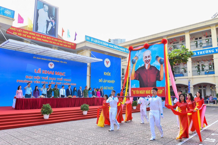 Khai mạc Đại hội Thể dục thể thao phường Yên Hòa lần thứ Nhất năm 2025- Ảnh 1.