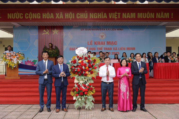 Đại hội Thể dục thể thao xã Liên Minh lần thứ I năm 2025 thành công tốt đẹp- Ảnh 4.