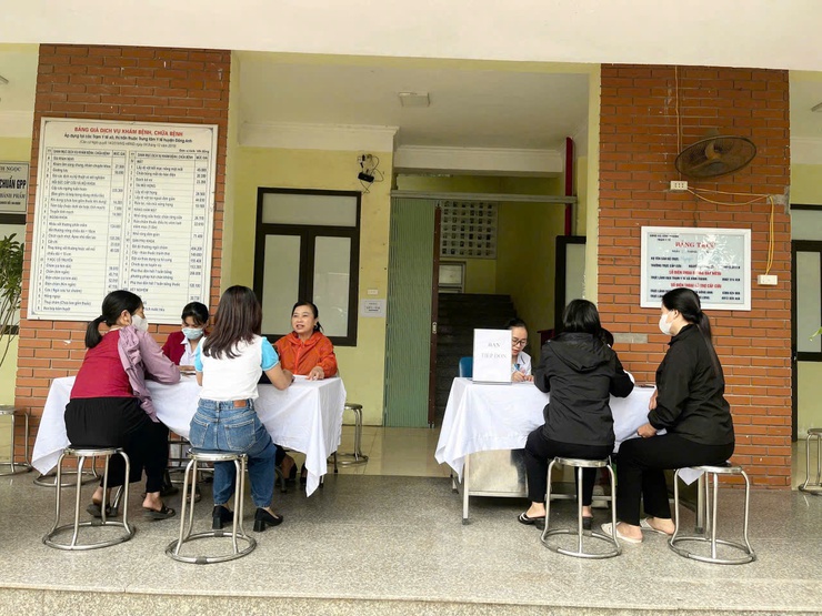 XÃ VĨNH THANH TỔ CHỨC KHÁM TẦM SOÁT, PHÁT HIỆN SỚM UNG THƯ VÚ, UNG THƯ CỔ TỬ CUNG CHO PHỤ NỮ TRÊN ĐỊA BÀN- Ảnh 4.
