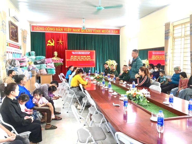 HỘI CỰU CHIẾN BINH XÃ VĨNH THANH VẬN ĐỘNG TRAO TẶNG 620 CẶP SÁCH CHO HỌC SINH VÙNG LŨ TỈNH THÁI NGUYÊN

- Ảnh 3.