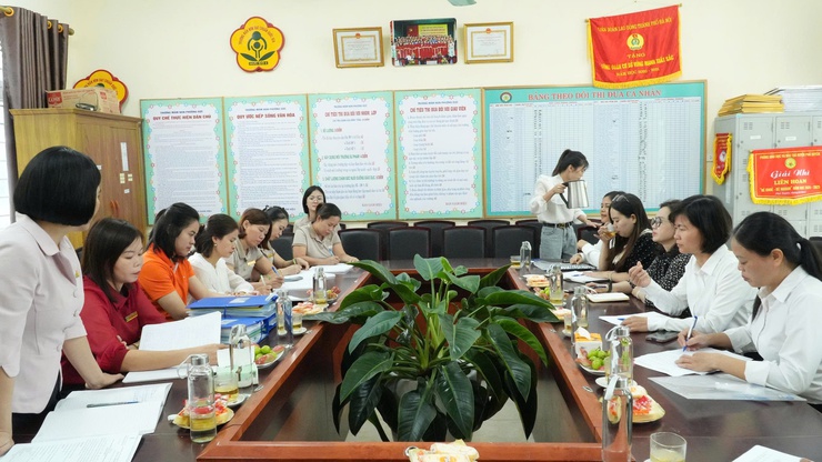 Kiểm tra ATTP tại trường Mầm non và Tiểu học Phượng Dực- Ảnh 2.