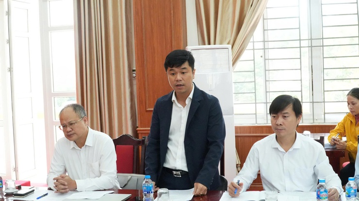 Hội nghị rà soát các bước chuẩn bị cho công tác cưỡng chế 13 trường hợp vi phạm trong lĩnh vực đất đai
- Ảnh 1.