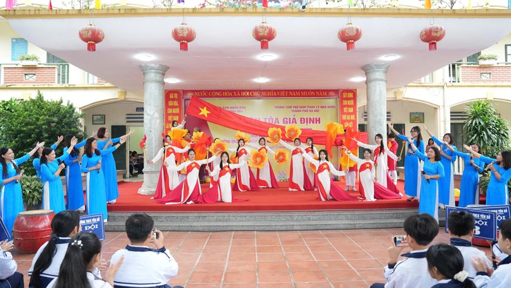 UBND Xã Dương Hoà tổ chức Phiên toà giả định tuyên truyền pháp luật về phòng, chống “Mua, bán trái phép chất ma tuý”- Ảnh 3.