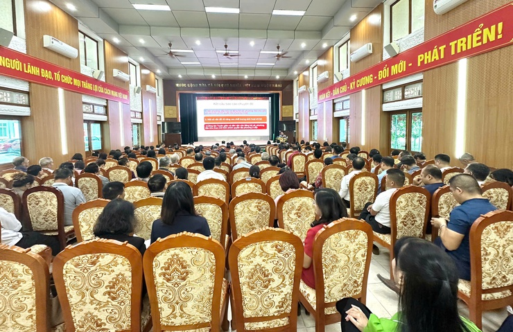 Thư Lâm tổ chức lớp bồi dưỡng công tác Xây dựng Đảng, Tuyên giáo và Dân vận năm 2025- Ảnh 4.