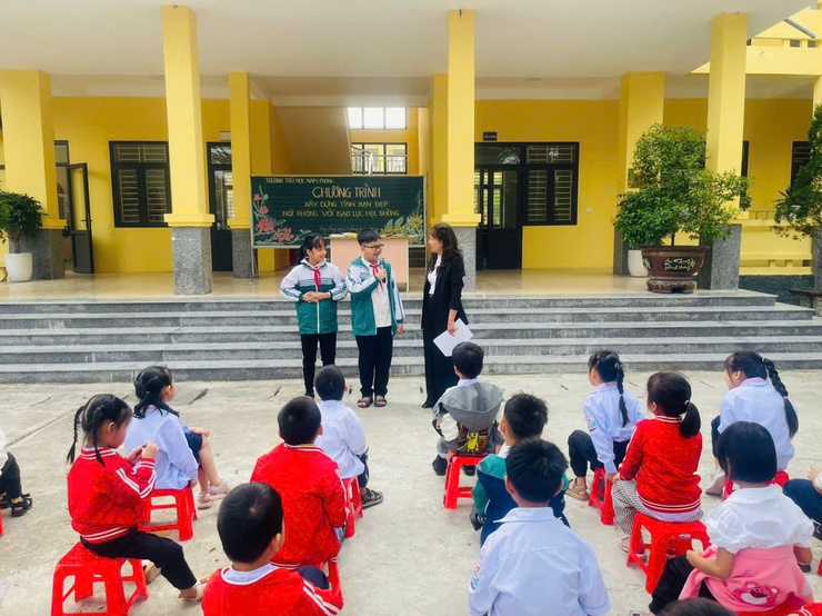 Liên đội Trường Tiểu học Nam Phong tổ chức chương trình“Xây dựng tình bạn đẹp, nói không với bạo lực học đường”

- Ảnh 3.