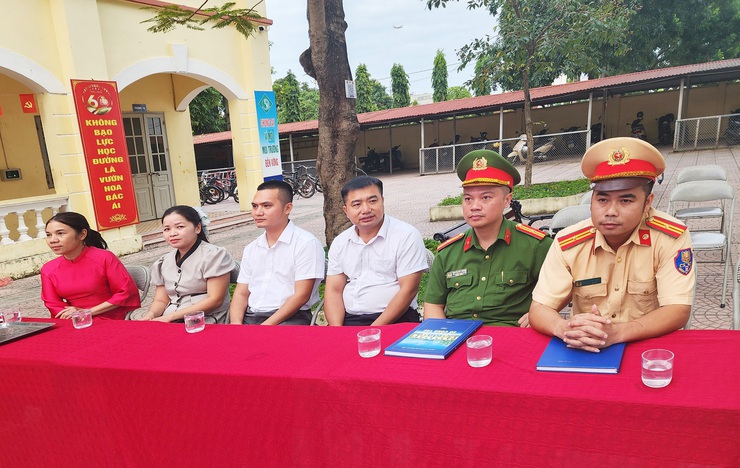 Xã Nội Bài tổ chức tuyên truyền an toàn giao thông trong trường học- Ảnh 7.