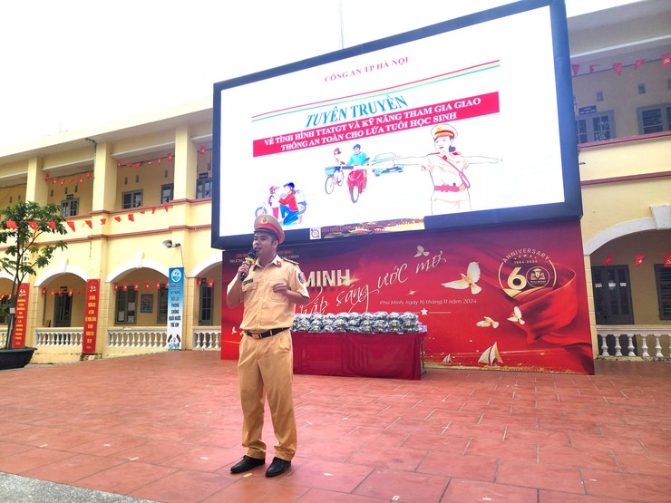 Xã Nội Bài tổ chức tuyên truyền an toàn giao thông trong trường học- Ảnh 9.