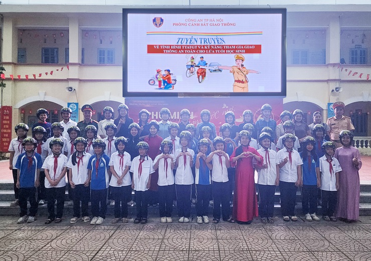 Xã Nội Bài tổ chức tuyên truyền an toàn giao thông trong trường học- Ảnh 17.