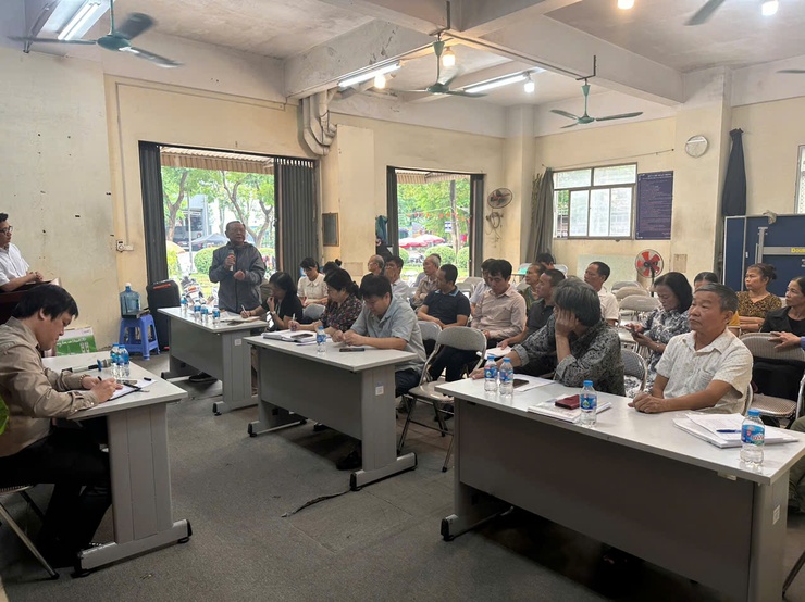 Tiếp tục đẩy mạnh tiến độ thực hiện Thu thuế sử dụng đất phi nông nghiệp năm 2025 và Chiến dịch 90 ngày “làm giàu, làm sạch cơ sở dữ liệu quốc gia về đất đai” trên địa bàn phường- Ảnh 3.