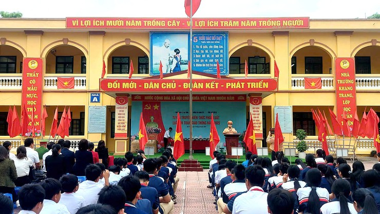 Xã Nội Bài tổ chức tuyên truyền an toàn giao thông trong trường học- Ảnh 2.