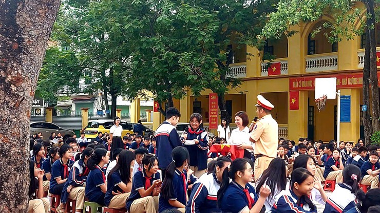 Xã Nội Bài tổ chức tuyên truyền an toàn giao thông trong trường học- Ảnh 5.
