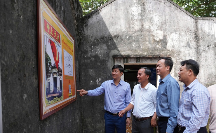 HÒA XÁ GẮN BIỂN CÔNG TRÌNH SỐ HÓA DI TÍCH QUỐC GIA ĐỀN ĐỨC THÁNH CẢ- Ảnh 2.