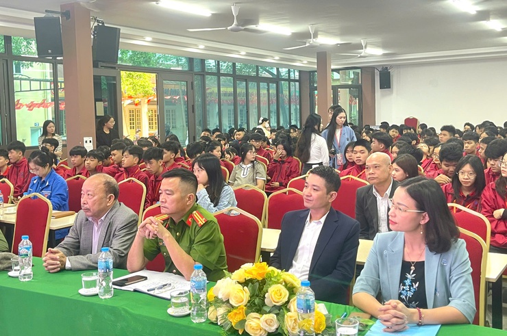 HỘI PHỤ NỮ XÃ VĨNH THANH PHỐI HỢP ĐOÀN THANH NIÊN TỔ CHỨC HỘI NGHỊ TUYÊN TRUYỀN PHÒNG, CHỐNG BẠO LỰC HỌC ĐƯỜNG, MA TÚY, XÂM HẠI PHỤ NỮ VÀ TRẺ EM- Ảnh 3.