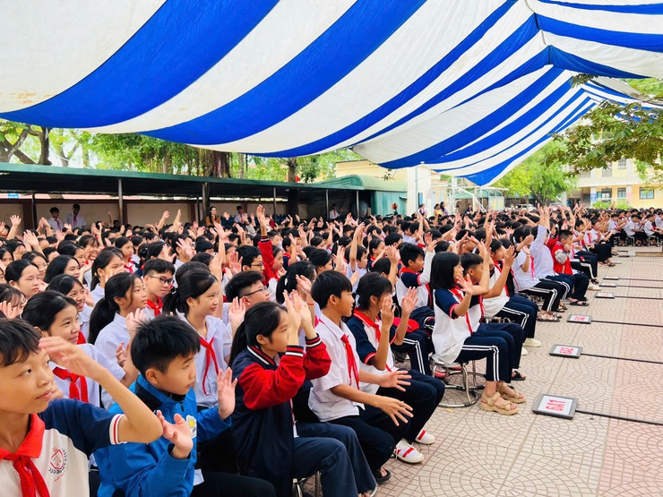 Trường THCS Phú Nghĩa tổ chức hoạt động ngoại khóa với chủ đề “Tự học tích cực – Nền tảng của đam mê và sáng tạo”- Ảnh 2.