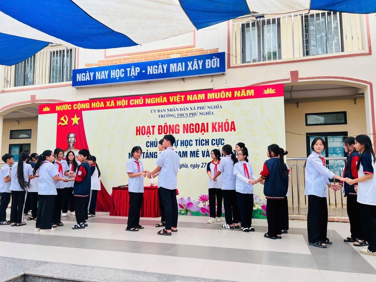 Trường THCS Phú Nghĩa tổ chức hoạt động ngoại khóa với chủ đề “Tự học tích cực – Nền tảng của đam mê và sáng tạo”- Ảnh 3.