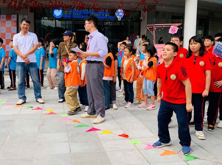 Học sinh Trường Tiểu học Thanh Xuân Nam sôi nổi tham gia cuộc thi"Em yêu khoa học – Tài năng công nghệ nhí" với chủ đề "Y tế tương lai" năm 2025

- Ảnh 11.