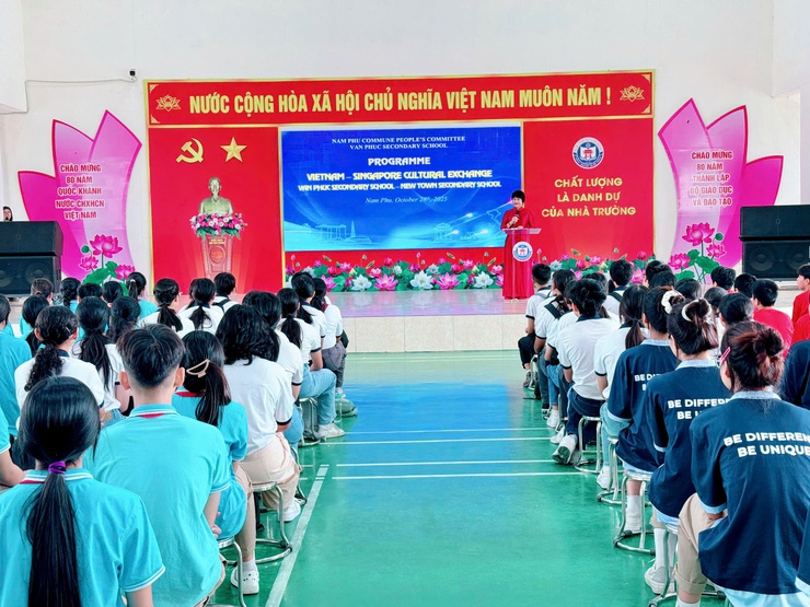 Trường THCS Vạn Phúc tổ chức giao lưu văn hoá – học tập quốc tế với học sinh Singapore- Ảnh 11.