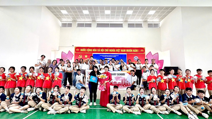 Trường THCS Vạn Phúc tổ chức giao lưu văn hoá – học tập quốc tế với học sinh Singapore- Ảnh 10.