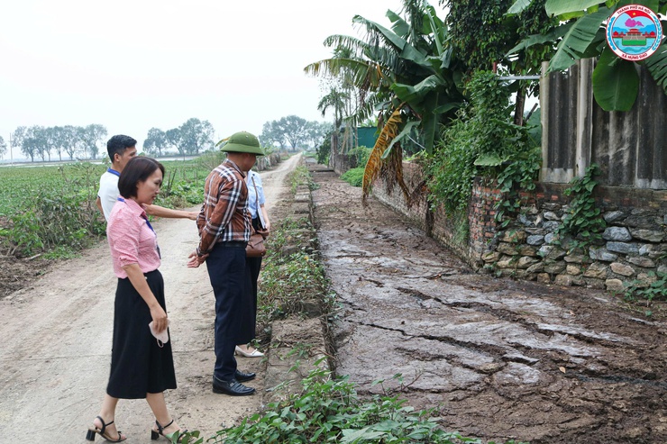 BAN KINH TẾ - NGÂN SÁCH HĐND XÃ HƯNG ĐẠO TRIỂN KHAI GIÁM SÁT CÔNG TÁC BẢO VỆ MÔI TRƯỜNG NĂM 2025- Ảnh 6.