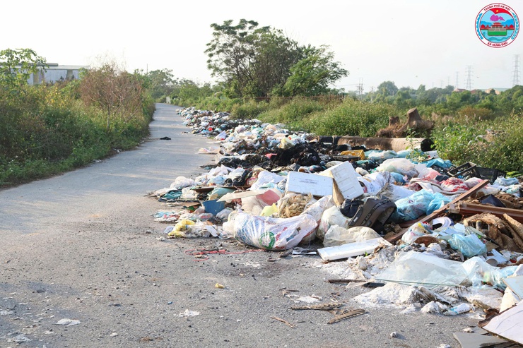 BAN KINH TẾ - NGÂN SÁCH HĐND XÃ HƯNG ĐẠO TRIỂN KHAI GIÁM SÁT CÔNG TÁC BẢO VỆ MÔI TRƯỜNG NĂM 2025- Ảnh 5.