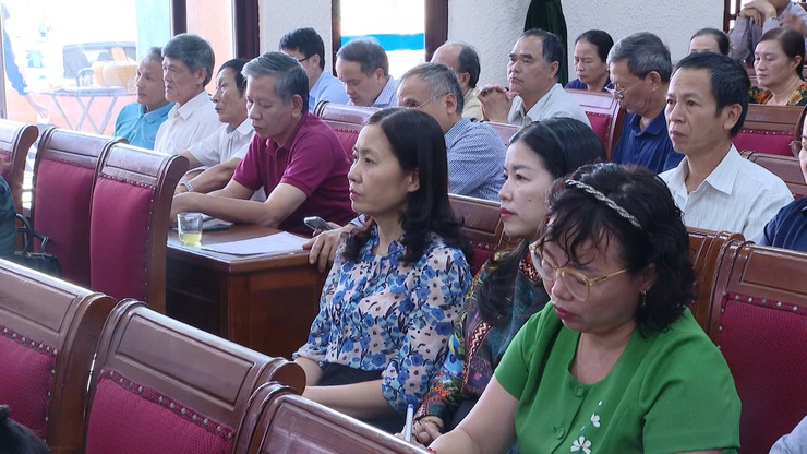 Đối thoại định kỳ giữa người đứng đầu cấp ủy, chính quyền xã Thanh Trì với MTTQ, các tổ chức chính trị xã hội và nhân dân trên địa bàn xã- Ảnh 6.