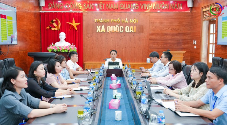 Xã Quốc Oai tham gia hội nghi tập huấn ứng dụng "Sổ tay Đảng viên điện tử"- Ảnh 1.