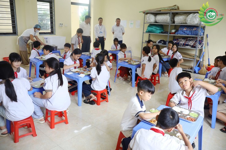 Ban Văn hóa – xã hội HĐND xã Phú Cát khảo sát công tác bán trú tại trường Tiểu học Đông Yên B- Ảnh 7.