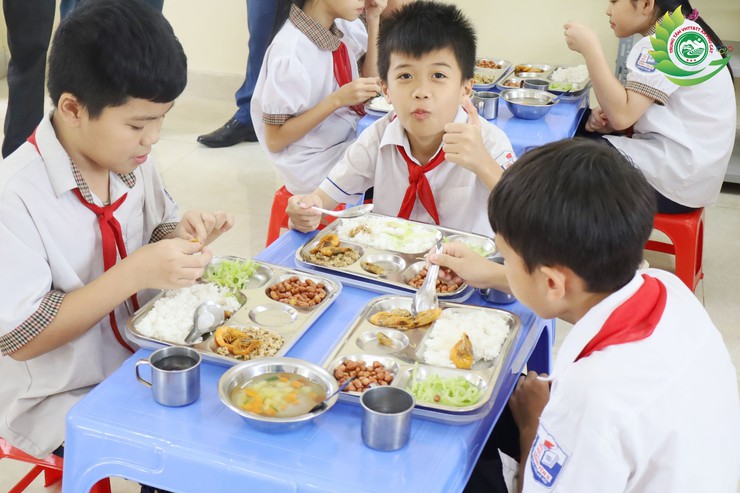 Ban Văn hóa – xã hội HĐND xã Phú Cát khảo sát công tác bán trú tại trường Tiểu học Đông Yên B- Ảnh 5.