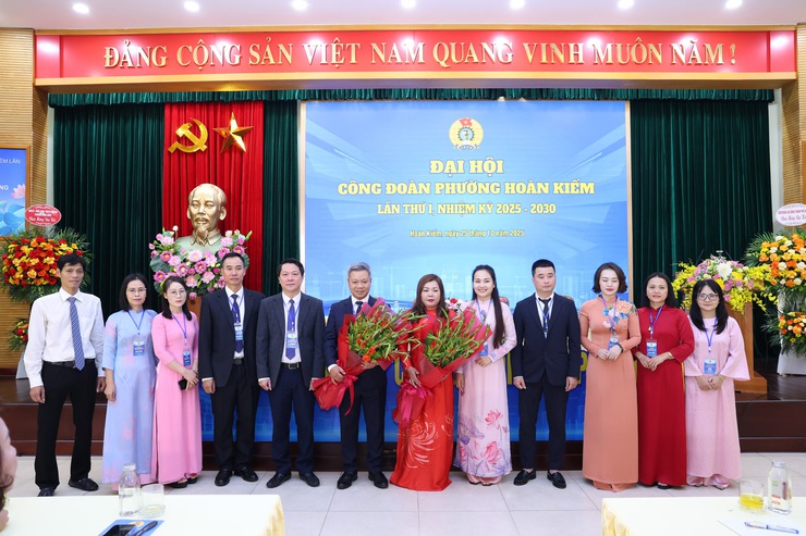 Xây dựng Công đoàn phường Hoàn Kiếm vững mạnh toàn diện- Ảnh 7.