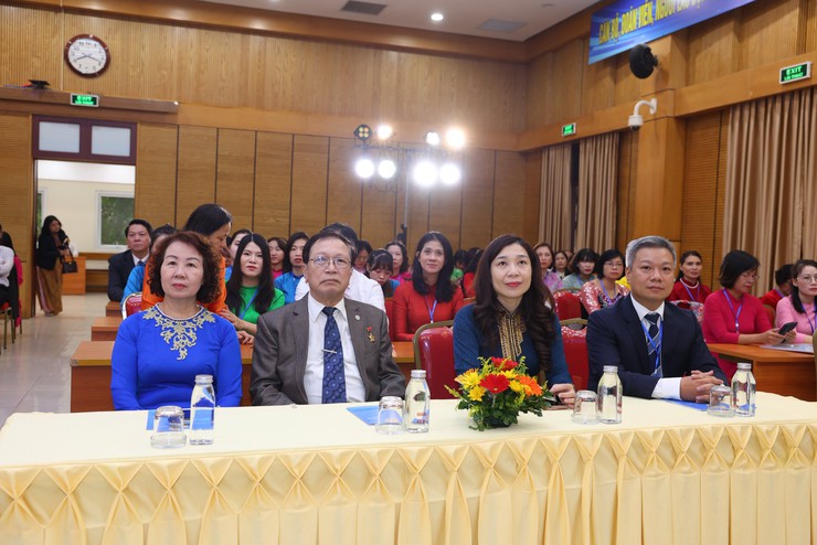 Xây dựng Công đoàn phường Hoàn Kiếm vững mạnh toàn diện- Ảnh 2.