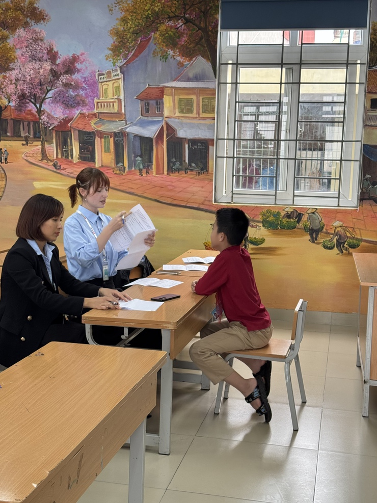 Phường Vĩnh Tuy tổ chức xét chọn đội tham gia “Ngày hội Tiếng Anh STEM Robotics” cấp Tiểu học năm học 2025-2026- Ảnh 3.