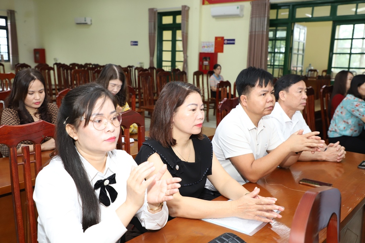 Yên Xuân: Hội nghị công bố và trao quyết định về công tác cán bộ- Ảnh 8.