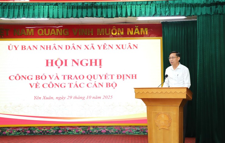 Yên Xuân: Hội nghị công bố và trao quyết định về công tác cán bộ- Ảnh 3.