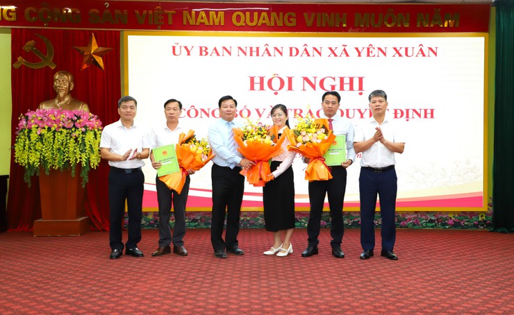 Yên Xuân: Hội nghị công bố và trao quyết định về công tác cán bộ- Ảnh 5.