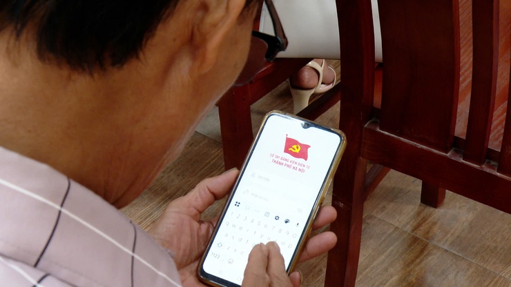 ỨNG HÒA THAM DỰ TẬP HUẤN CÀI ĐẶT ỨNG DỤNG SỔ TAY ĐẢNG VIÊN ĐIỆN TỬ VÀ PHẦN MỀM CƠ SỞ DỮ LIỆU ĐẢNG VIÊN 3.0.- Ảnh 3.