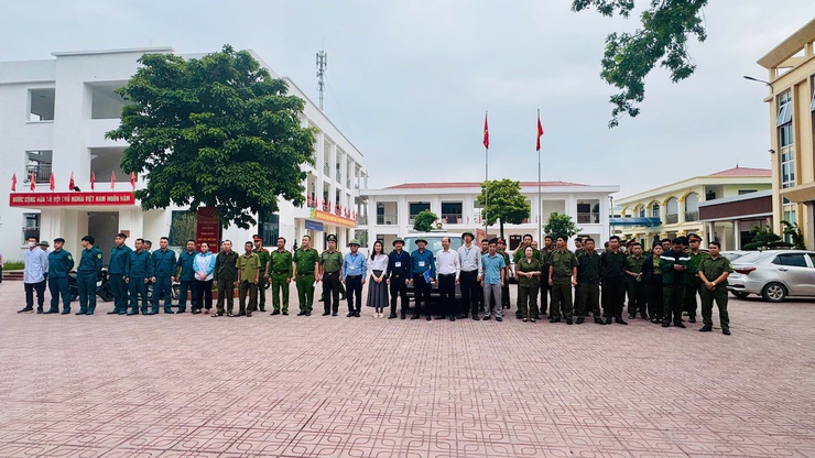 UBND xã Tam Hưng tổ chức cưỡng chế, buộc thực hiện biện pháp khắc phục hậu quả các công trình vi phạm trật tự xây dựng- Ảnh 1.