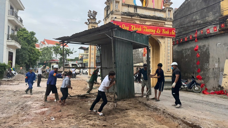 UBND xã Tam Hưng tổ chức cưỡng chế, buộc thực hiện biện pháp khắc phục hậu quả các công trình vi phạm trật tự xây dựng- Ảnh 9.