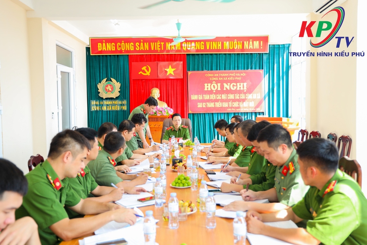 Công an xã Kiều Phú đã tổ chức hội nghị nhằm đánh giá toàn diện kết quả công tác sau 2 tháng triển khai tổ chức bộ máy mới- Ảnh 1.