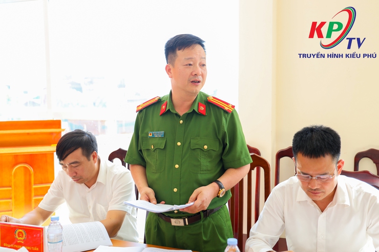 Công an xã Kiều Phú đã tổ chức hội nghị nhằm đánh giá toàn diện kết quả công tác sau 2 tháng triển khai tổ chức bộ máy mới- Ảnh 2.