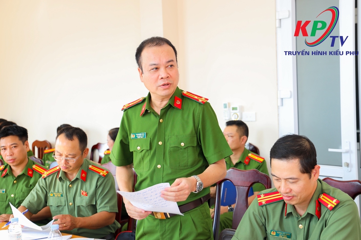 Công an xã Kiều Phú đã tổ chức hội nghị nhằm đánh giá toàn diện kết quả công tác sau 2 tháng triển khai tổ chức bộ máy mới- Ảnh 8.