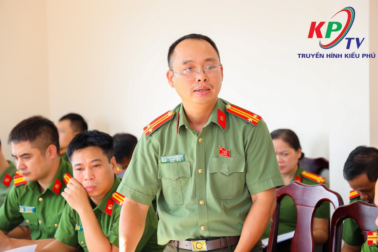Công an xã Kiều Phú đã tổ chức hội nghị nhằm đánh giá toàn diện kết quả công tác sau 2 tháng triển khai tổ chức bộ máy mới- Ảnh 11.