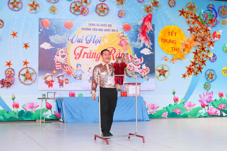 Trường Tiểu học Quốc Oai A tổ chức vui tết Trung thu cho các em học sinh- Ảnh 22.