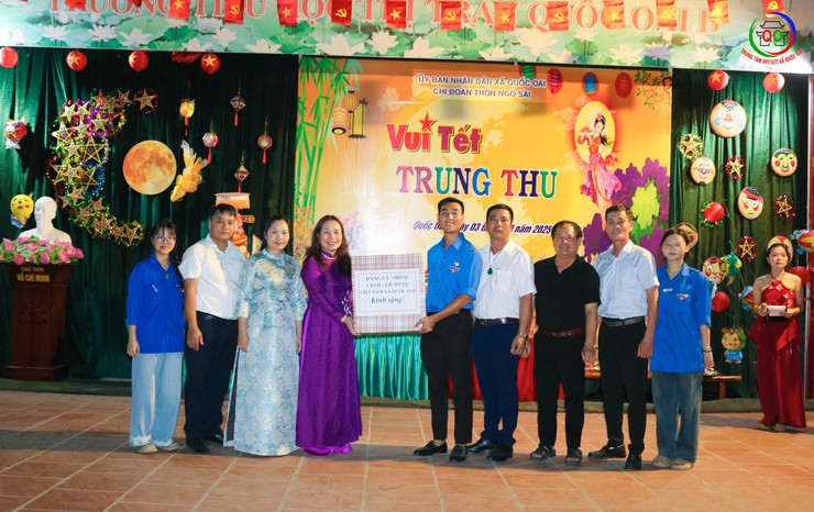 Thôn Ngô Sài tổ chức đêm liên hoan văn nghệ "Vui Tết Trung Thu 2025" cho thiếu nhi- Ảnh 3.