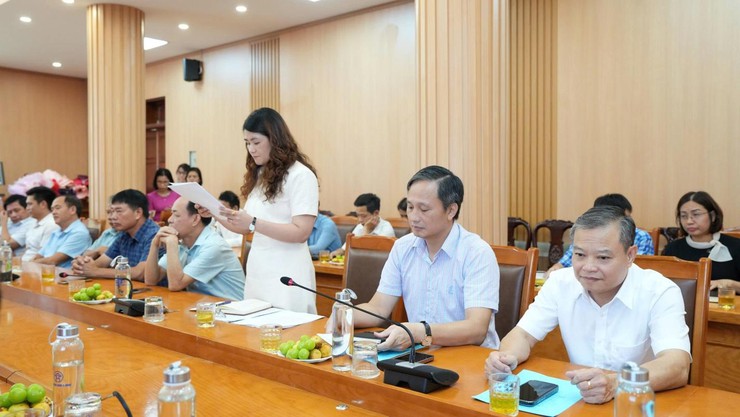 An Khánh trao Quyết định cho cán bộ, công chức nghỉ hưu trước tuổi, nghỉ thôi việc theo Nghị định số 178 của Chính phủ- Ảnh 3.