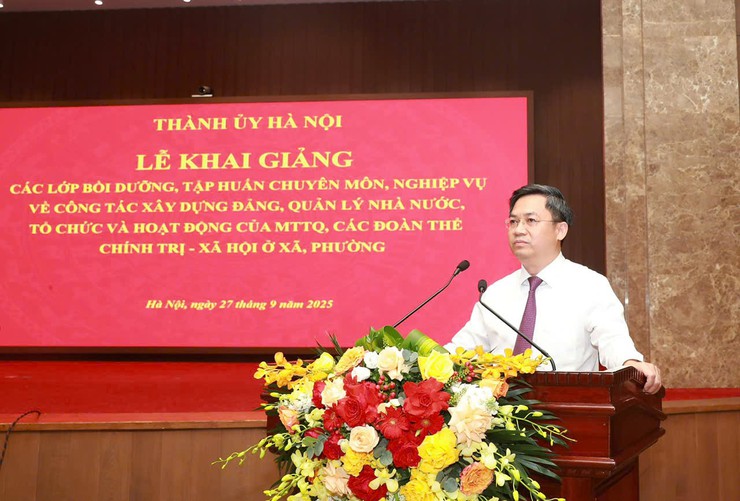 Xã Minh Châu tham dự khai giảng lớp bồi dưỡng, tập huấn nghiệp vụ công tác xây dựng Đảng, quản lý nhà nước do Ban Tổ chức Thành ủy Hà Nội tổ chức.- Ảnh 1.