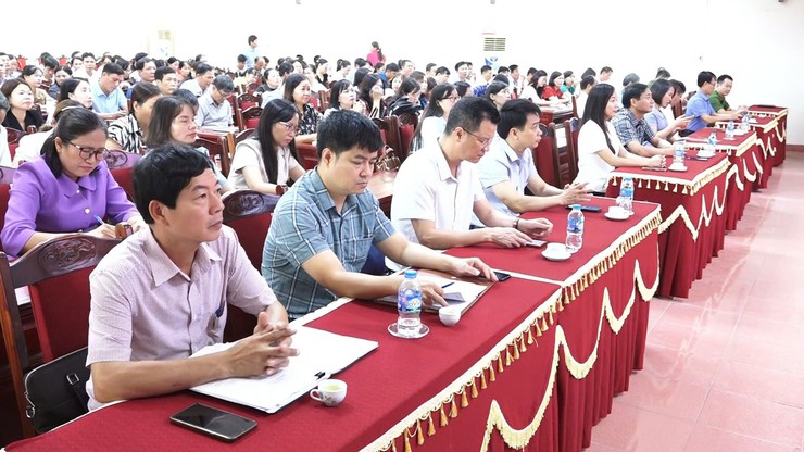 Xã Minh Châu tham dự khai giảng lớp bồi dưỡng, tập huấn nghiệp vụ công tác xây dựng Đảng, quản lý nhà nước do Ban Tổ chức Thành ủy Hà Nội tổ chức.- Ảnh 3.