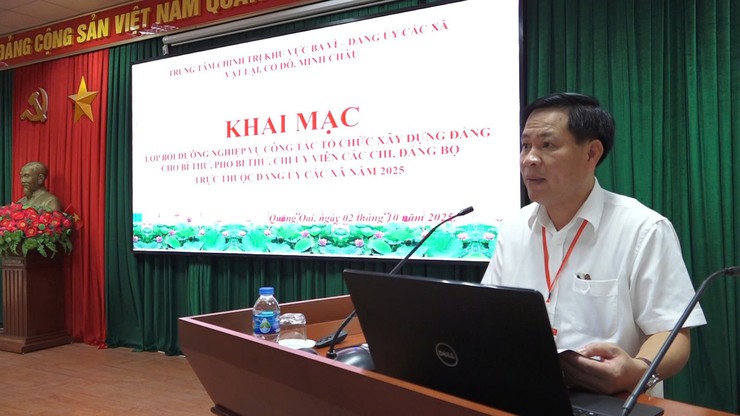 Xã Minh Châu tham dự khai giảng lớp bồi dưỡng, tập huấn nghiệp vụ công tác xây dựng Đảng, quản lý nhà nước do Ban Tổ chức Thành ủy Hà Nội tổ chức.- Ảnh 1.