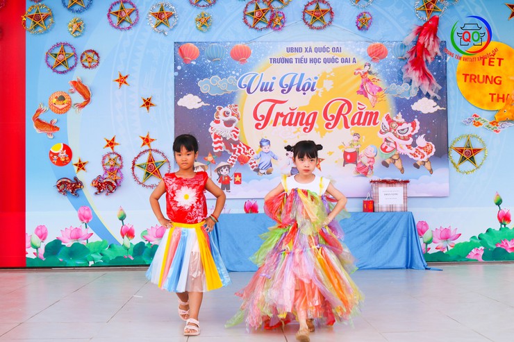 Trường Tiểu học Quốc Oai A tổ chức vui tết Trung thu cho các em học sinh- Ảnh 8.